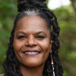 Professeure Yanique Hume